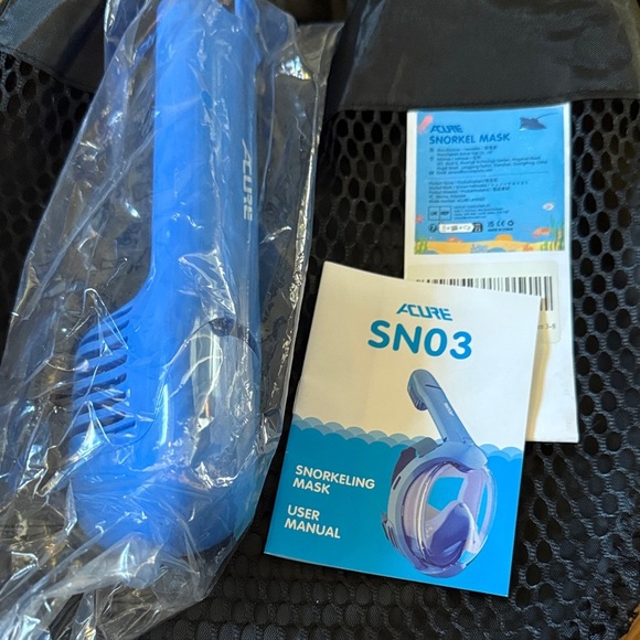 Acure Kids Beginners Blue Snorkel Mask - Picture 7 of 8